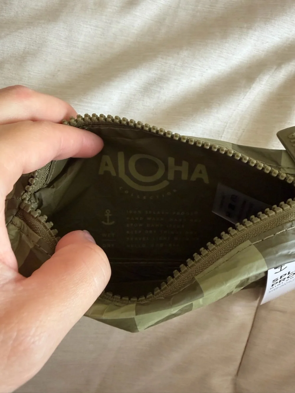 NWT ALOHA COLLECTION Green Check Mini Pouch - Picture 6 of 6